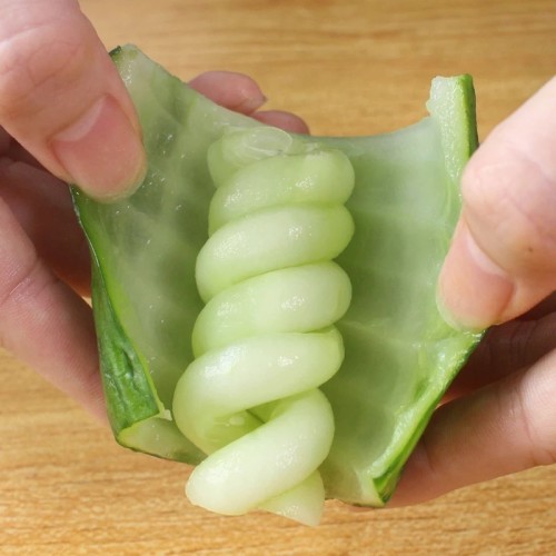 Stainless Steel Fruits & Vegetables Twist Shredder Squeezers Reamers Spiral Twist Knife