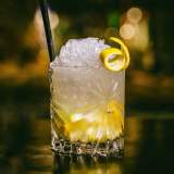 Unique classical carved cocktail glass bar ice hockey wine glass carved whisky glass