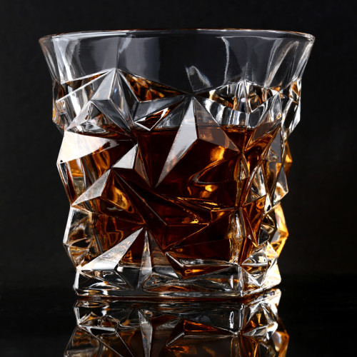 Wholesale 300 ml irregular DIA carved crystal transparent custom whisky glass tumbler hotel restaurant water glass