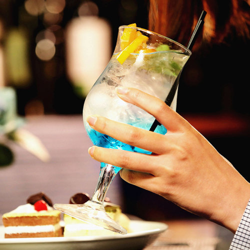 Factory wholesale creative glassware 400ml Beverage juice glass tall cocktail glass coffee cup
