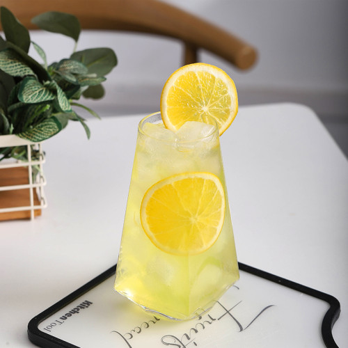 Wholesale creative soda water glass.sparkling water glass. fruit juice glass for home restaurant