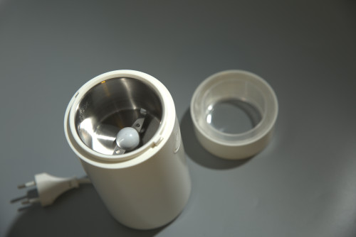 Electric mini Coffee Grinder with stainless steel blade