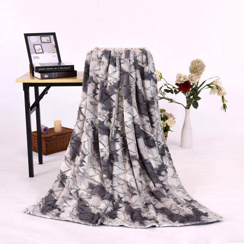 Hot Selling Luxury Beautiful Cut Super Soft PV Fleece Fake Fur Blanket