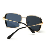 New Women Square Sunglasses High Quality Metal Frame Sun Glasses Red Frame Fashion Vintage Gafas Oculos De Sol Feminino 131401