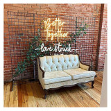 China Factory Custom Made Acrylic Neon Light Up Letter Sign Decorative Shop Logo Neon Light For Wedding Props Stages