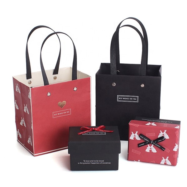 Custom Exquisite Eco-friendly Simple Cardboard Packaging Small  Birthday Gift Box for Candy