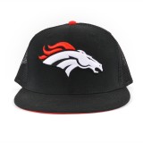 Custom flat brim black embroidery mesh snapback cap trucker hat