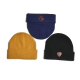 Wholesale unisex custom solid color plain beanie cap with leather patch