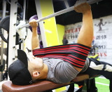 Fitness Body Building Sling Shot Bench Press