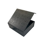 Manufacturer Custom Made Private Label Recycled Paper Package Hard Cardboard Magnet Foldable Empty Gift Box