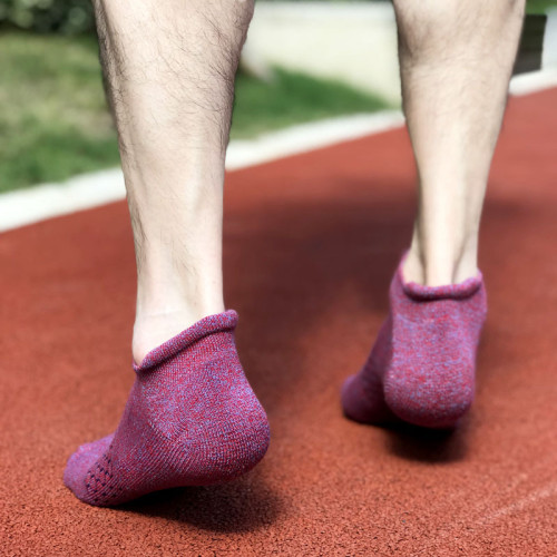 Spring New Manufacturers Wholesale Customizable Foot Soles Thickening Men Outdoor Hiking Sports Socks