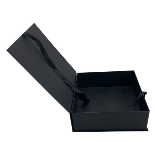 Custom Luxury New Design Matte Cardboard Black Foldable Gift Box with Ribbon