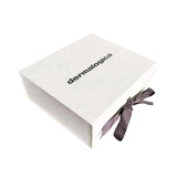 Free Risk Classical Forever Simple White With Black Foil Logo Plain Ribbon Folding Box