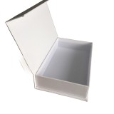 Simple Matt White Paperboard Unfolded Magnet Box With Golden Foil Logo