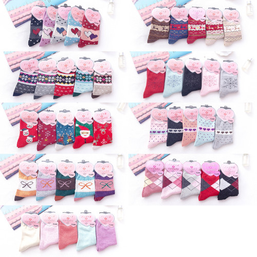 Autumn  Winter Tube Rabbit Wool  Japanese Ladies Thick Warm Cotton Breathable Sweat-Absorbent Color Matching  Christmas Socks