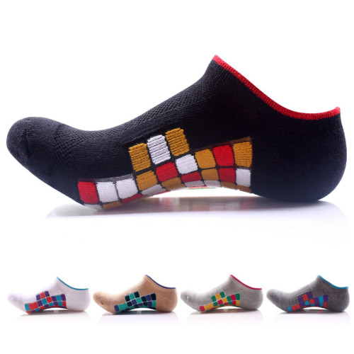 New Products Spring Summer Cotton Men  Semi-Napped Massage Bottom Sports Net Pattern Outdoor Hiking Socks