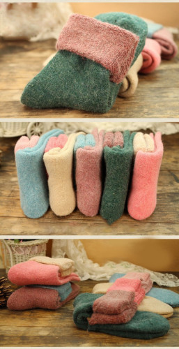 Customized Wholesale Winter Customized Wholesale Winter Towel Turning Over Soft Cashmere Fuzzy  Socks