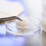High Quality 100% Pure Cotton Sterilize Alcohol Cotton Ball White Medical Absorbent Cotton Ball