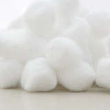 Absorbent 100% cotton gauze balls for medical