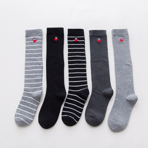 Wholesale Spring Women Heart Embroidery Striped Seamless Knee High Cotton Socks