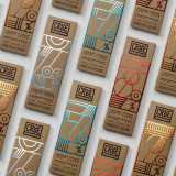 Custom Logo Hot Foil Luxury Chocolate Bar Box Kraft Paper Grids Food Grade Gift Packaging Chocolate Covered Strawberry Boxes