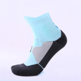 Costom Wholesale Winter Socks Fashion Cotton Men Sports Socks Custom Logo