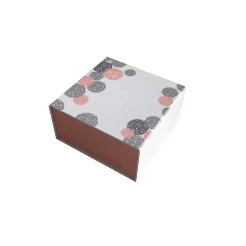 Custom Logo Top Grade Brand Pink White Magnet Boxes For Scarves Packaging Gift Box Wool Scarf Packing For Autumn Winter Warm
