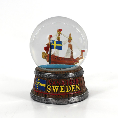 Children'S Favorite Decorations 3D Resin Water Globe Snow Globes