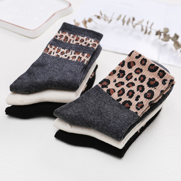 Wholesale Factory Leopard Crew Socks Women Socks Manufacturers Girls Socks
