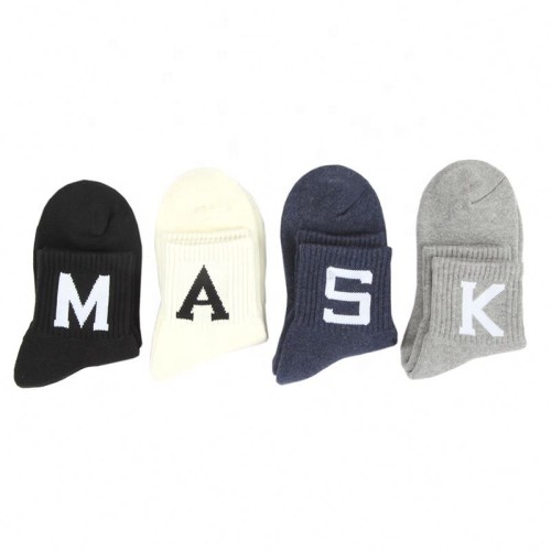 2019 Fashion Wholesale Women Winter M A S K Letter Dark Color Pure Cotton Ankle Socks