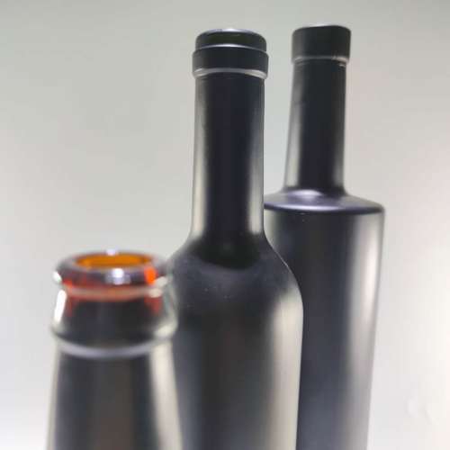 Hot sale good quality elegant matte  liquor glass wine bottles