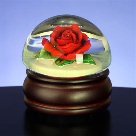 wholesale resin material flower rose water globe with snow