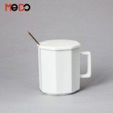 High quality creative design porcelain coffee mug and cup ceramic mug with lid and spoon 360ml