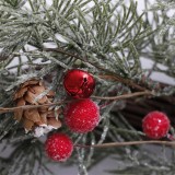 Shuangyuan 45cm Pine Cone Artificial Green Wreath Wholesale Christmas Wreath 2021 Yiwu Bell, Red Berries with Red Plastic