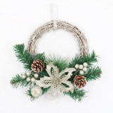 classic and unique Christmas wreath