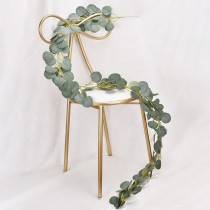 Amazon hot silk eucalyptus leaves vertical artificial grapevine leaves hanging green wreath Ivy manufacturers wholesale