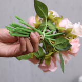 The factory wholesale silk flower household wedding holding a bouquet of roses 12 bouquet of roses