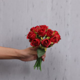 The factory wholesale silk flower household wedding holding a bouquet of roses 12 bouquet of roses
