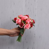 The factory wholesale silk flower household wedding holding a bouquet of roses 12 bouquet of roses