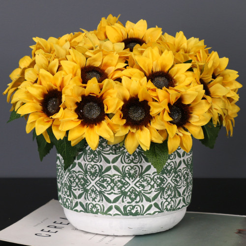 Manufacturer wholesale wedding wedding flower simulation with 6 bundles of sunflower