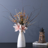 Holding dry bouquet retro color wedding bride bridesmaids holding flowers home living room decoration put dry bouquet