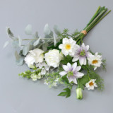 2021Artificial bouquet wedding photography bride holding flowers home living room dining table European simulation bouquet