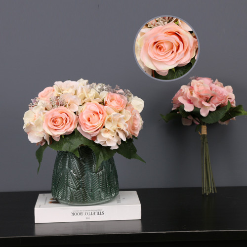 2021Bride holding silk flower  flower home decoration rose hydrangea bouquete