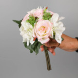 2021Bride holding silk flower  flower home decoration rose hydrangea bouquete