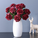 Home living room wedding bride bridesmaid holding a bouquet of flowers single branch simulation feel rose