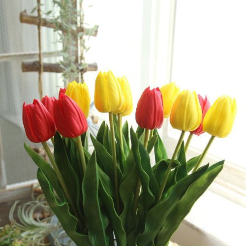 Pu tulip cross-border supply Amazon simulation flower manufacturer family decoration wedding hand held flowers