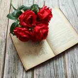 2021Simulated flower manufacturer 7 Roses Wedding holding flowers family background flower wall photography set