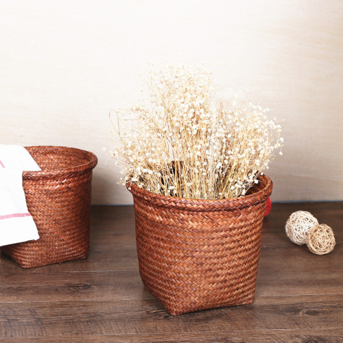 Customized Wholesale Handmade Seagrass Nature Wicker Circular Rattan Garbage Basket