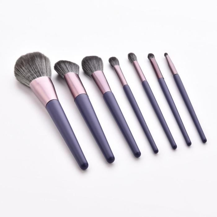 High Quality 7pcs Loose Powder Blush Foundation Eyeshadow Makeup Brushes Set Purple Blending Concealer Cosmetic kit Custom Label