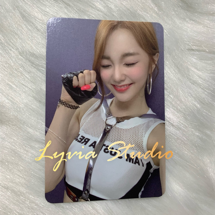 WOO!AH! EXCLAMATION Fansign Pre-order Photocard